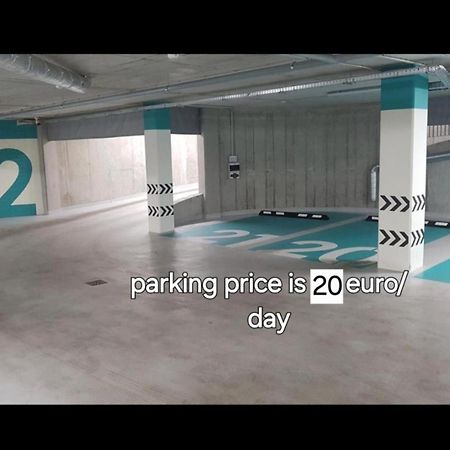 Happy Inn Gold Studio, Self Check-In, Parking In The Underground Garage ヴィリニュス エクステリア 写真
