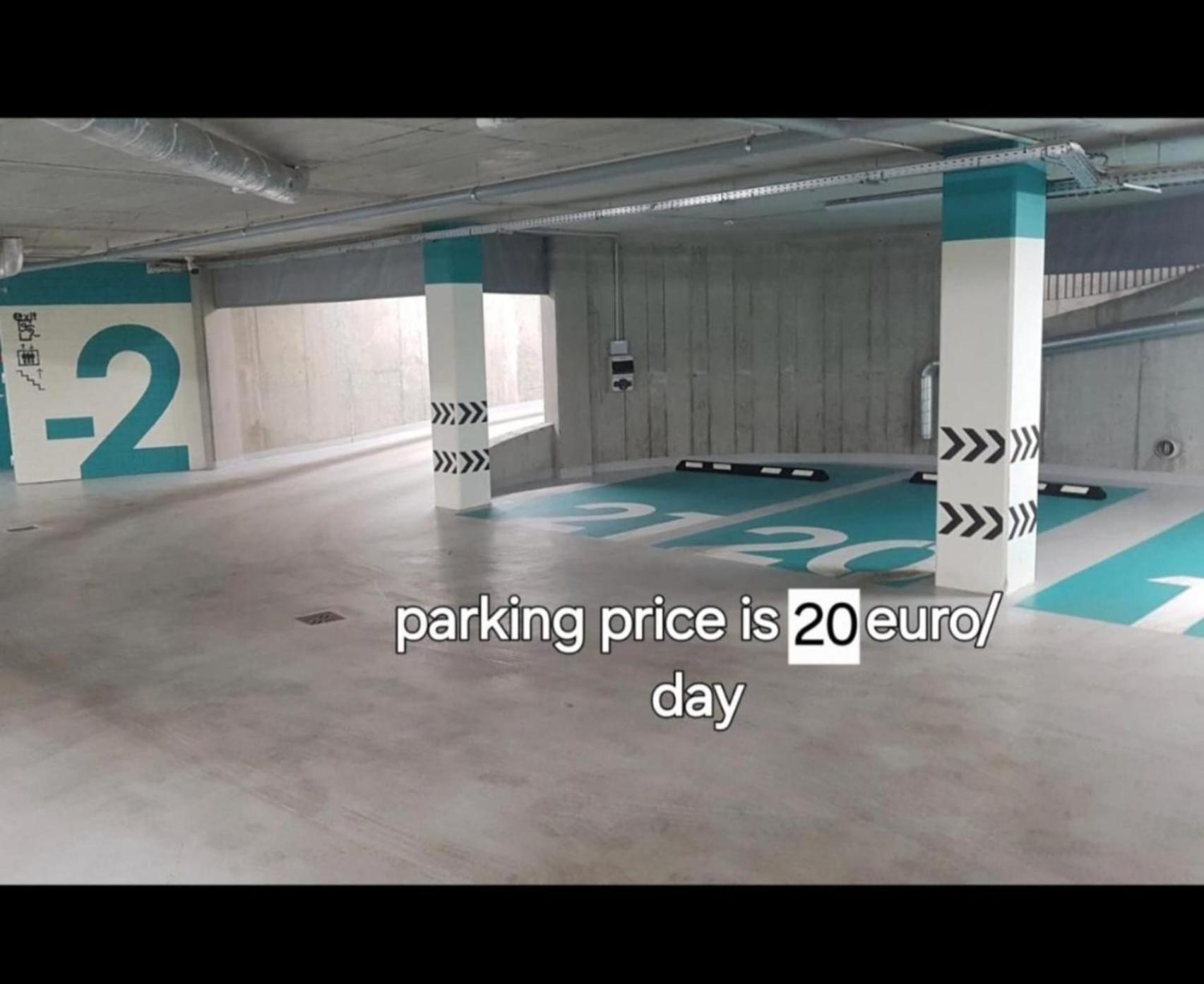 Happy Inn Gold Studio, Self Check-In, Parking In The Underground Garage ヴィリニュス エクステリア 写真